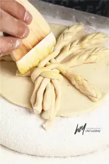 Make Mace decorated bread step 10