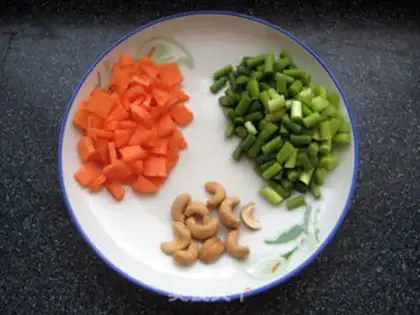 Make Curry cashew chicken step 2