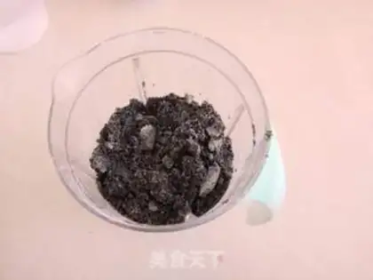 Make Black Sesame Roll step 4