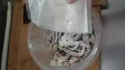 Make Pretzel squid shaving step 2