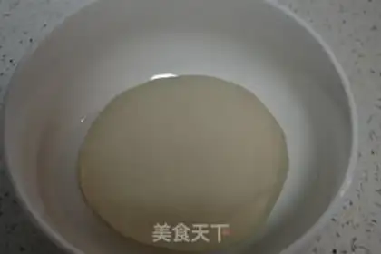 Make Beef acid soup dumplings step 1