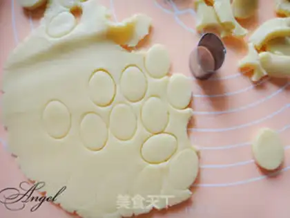 Make Dragoncat cookies step 7