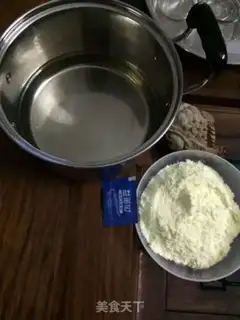 Make Milk powder makes yogurt step 1