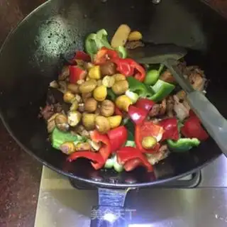 Make Sprayed spicy fried duck step 4