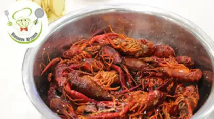 Make Spicy lobster step 1