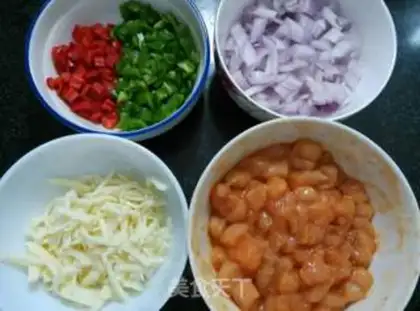 Make Chicken pizza in Orleans step 2