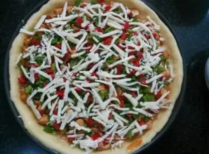 Make Chicken pizza in Orleans step 5