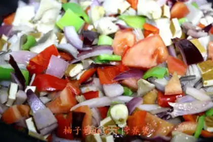 Make North African eggs step 3