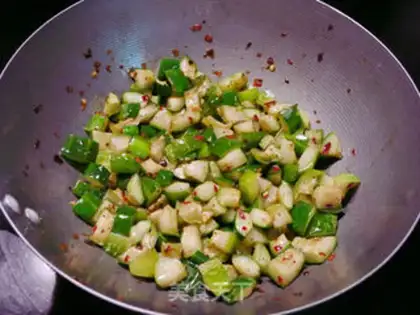 Make cucumber pickles step 7