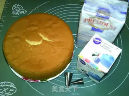 Make A flower cake: a snow rabbit step 0