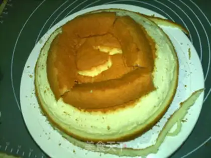 Make A flower cake: a snow rabbit step 3