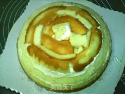 Make A flower cake: a snow rabbit step 9