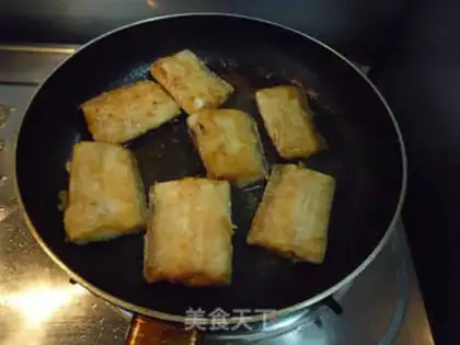 Make Soy sauce and fish step 4