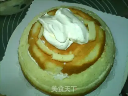 Make A flower cake: a snow rabbit step 10
