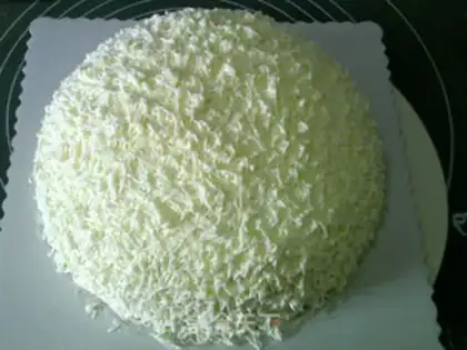 Make A flower cake: a snow rabbit step 13