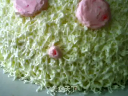 Make A flower cake: a snow rabbit step 19