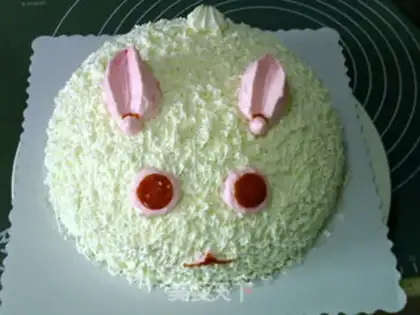 Make A flower cake: a snow rabbit step 21