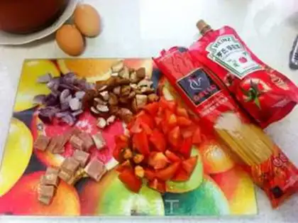 Make Tomato bacon pasta step 0