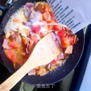 Make Tomato bacon pasta step 4