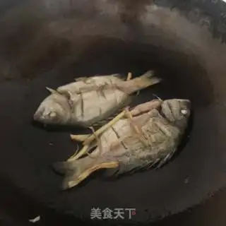 Make Fish soup step 1