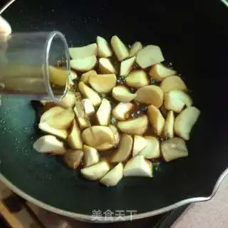 Make Three apricot mushrooms step 4