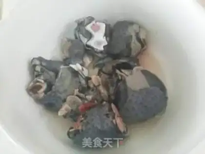 Make The chicken soup is from Tozhin step 2