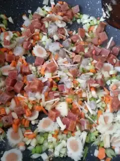 Make Beef pelt and vegetable fried rice step 1