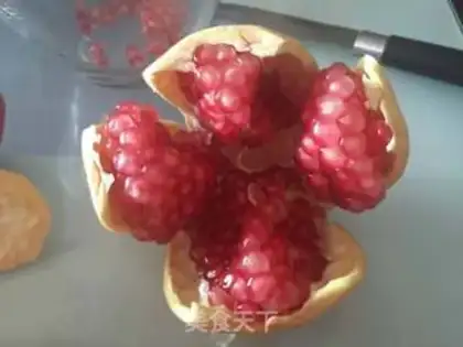 Make Pomegranate juice step 1