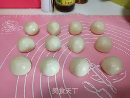 Make Fresh meat mooncake step 6