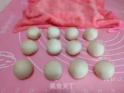 Make Fresh meat mooncake step 9