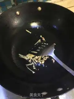 Make Golden pins and mushroom beef soup step 5