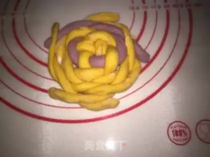 Make Color embroidery ball buns step 7