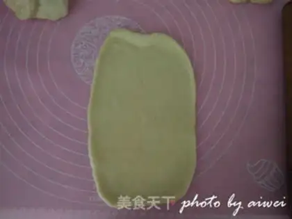 Make caterpillar bread step 5