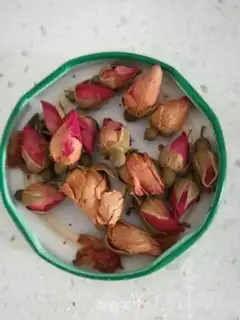Make The roses smelled like bouquets step 3