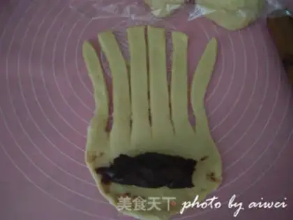 Make caterpillar bread step 7