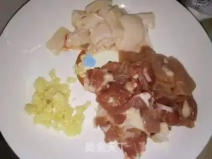 Make Tea mushroom fried meat step 1