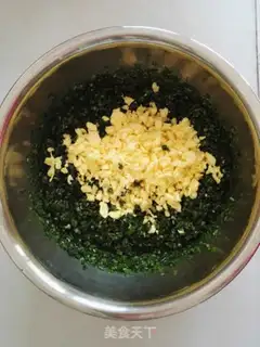 Make An egg and water bun step 4