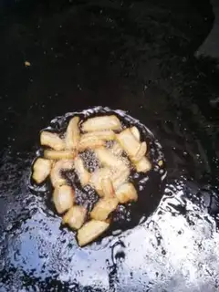 Make Tea mushroom fried meat step 2