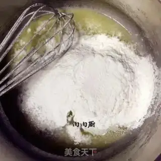 Make Soft, delicate cupcakes step 3