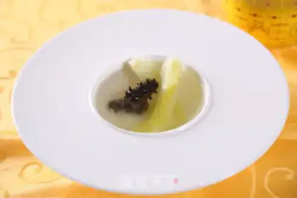 Make The ginseng soup and the cucumber step 4