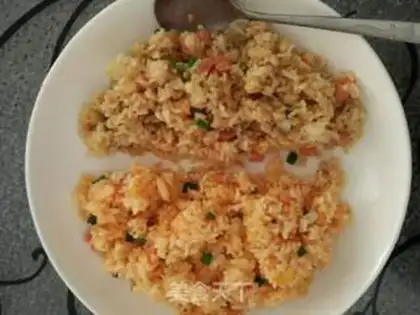 Make Shrimp ham and egg fried rice step 9