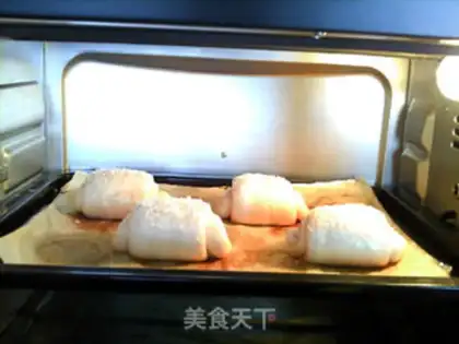 Make Little roll of cream step 11