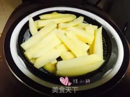 Make Souffle potatoes step 1