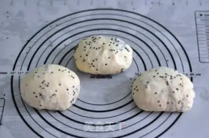 Make Black sesame milk toast step 7