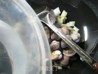 Make Pickles, round clams step 3
