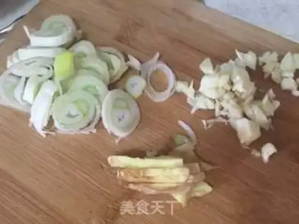 Make Tea mushroom chicken step 1