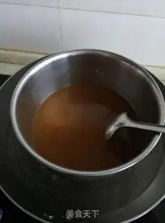 Make Ginger-cuilled red date syrup step 1