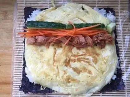 Make Weak tuna sushi step 3