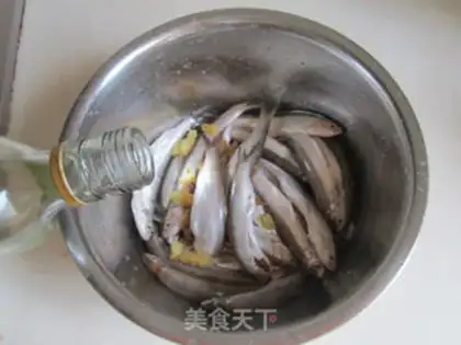 Make Spicy fish step 1