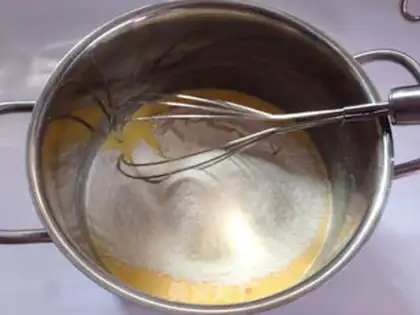 Make Sweet little monkey cake step 1
